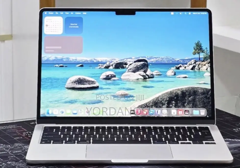 New Laptop Apple MacBook Air 2022 M2 8GB Apple M2 SSD 256GB
