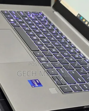 New Laptop HP ZBook Studio G8 32GB Intel Core i9 SSD 512GB