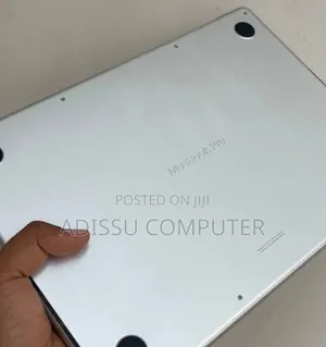 New Laptop Apple MacBook Air 2025 M4 16GB Apple M4 Pro SSD 512GB