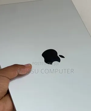New Laptop Apple MacBook Air 2025 M4 16GB Apple M4 Pro SSD 512GB