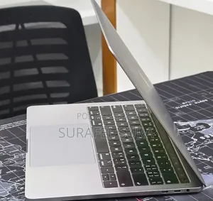 New Laptop Apple MacBook Pro 2019 16GB Intel Core i7 SSD 256GB