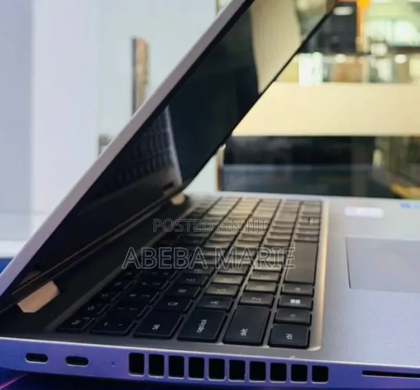 New Laptop Dell Precision 3581 16GB Intel Core i7 SSD 1T