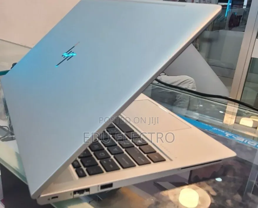 New Laptop HP EliteBook 840 G9 16GB Intel Core i5 SSD 512GB