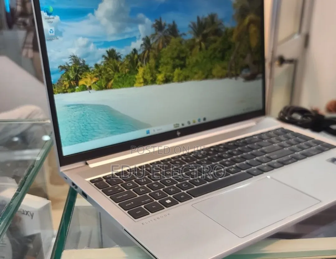 New Laptop HP EliteBook 840 G9 16GB Intel Core i5 SSD 512GB