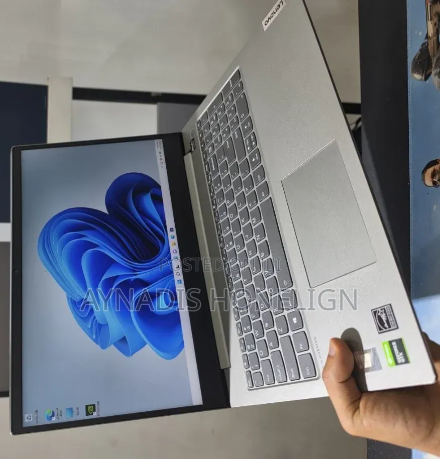 New Laptop Lenovo ThinkBook 13 16GB Intel Core i5 SSD 512GB
