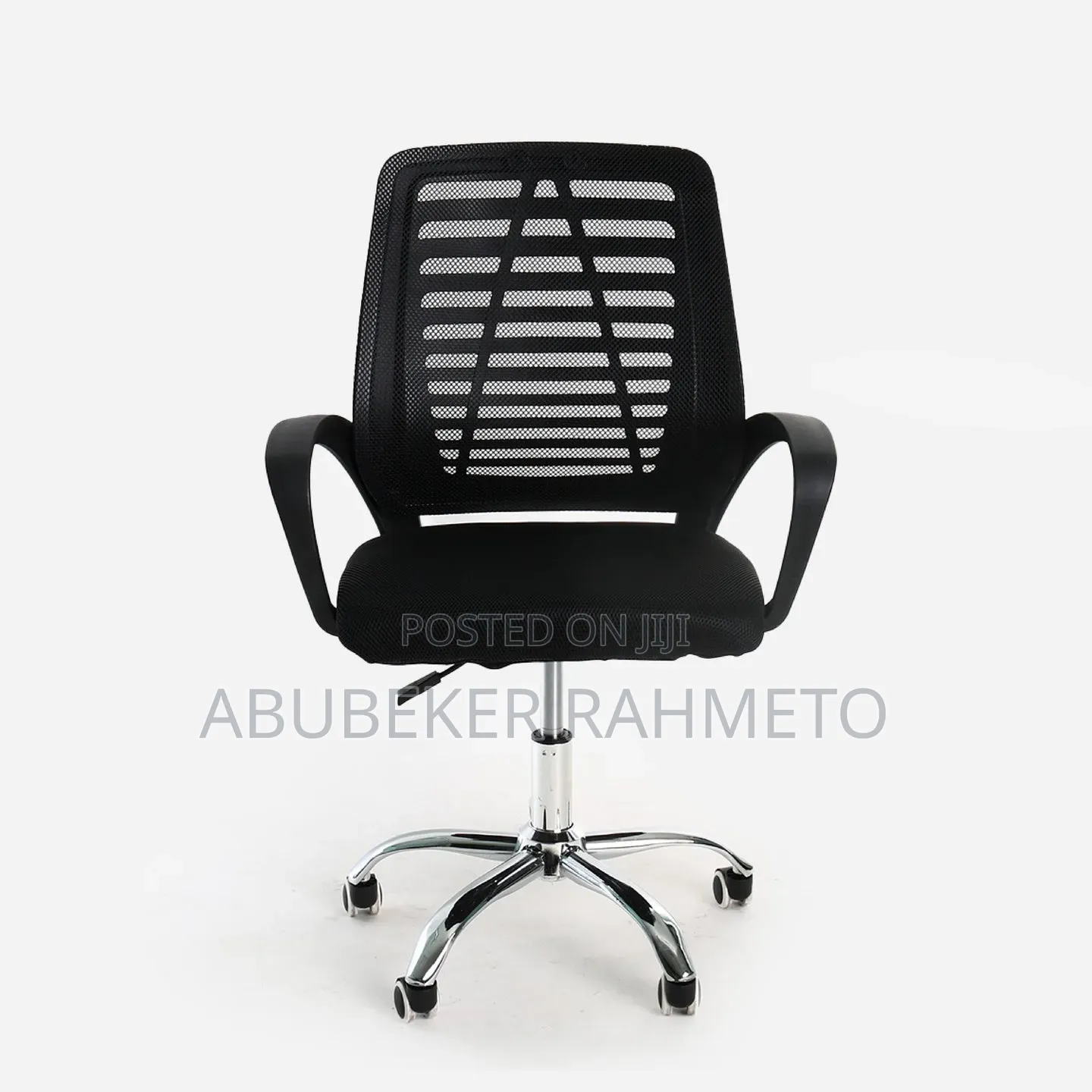 Modern Office Chair , Slightly Used Almost New