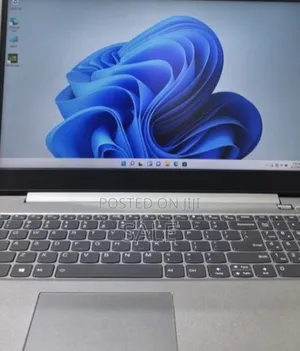 New Laptop Lenovo ThinkPad X1 Yoga 16GB Intel Core i5 SSD 512GB