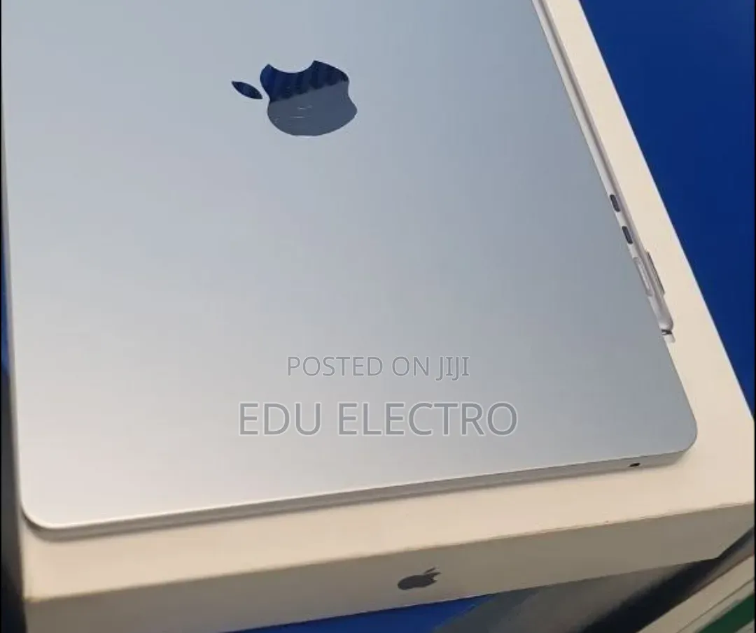 New Laptop Apple MacBook Air 2025 M4 16GB Apple M4 SSD 512GB