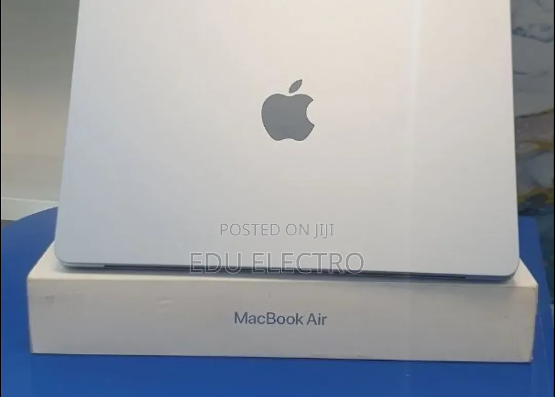 New Laptop Apple MacBook Air 2025 M4 16GB Apple M4 SSD 512GB