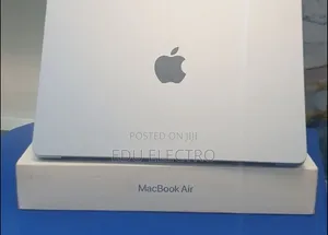 New Laptop Apple MacBook Air 2025 M4 16GB Apple M4 SSD 512GB