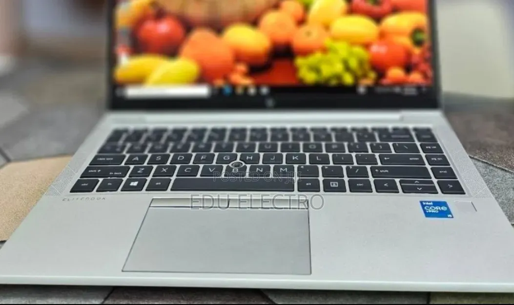 New Laptop HP EliteBook 830 G8 8GB Intel Core i5 SSD 256GB