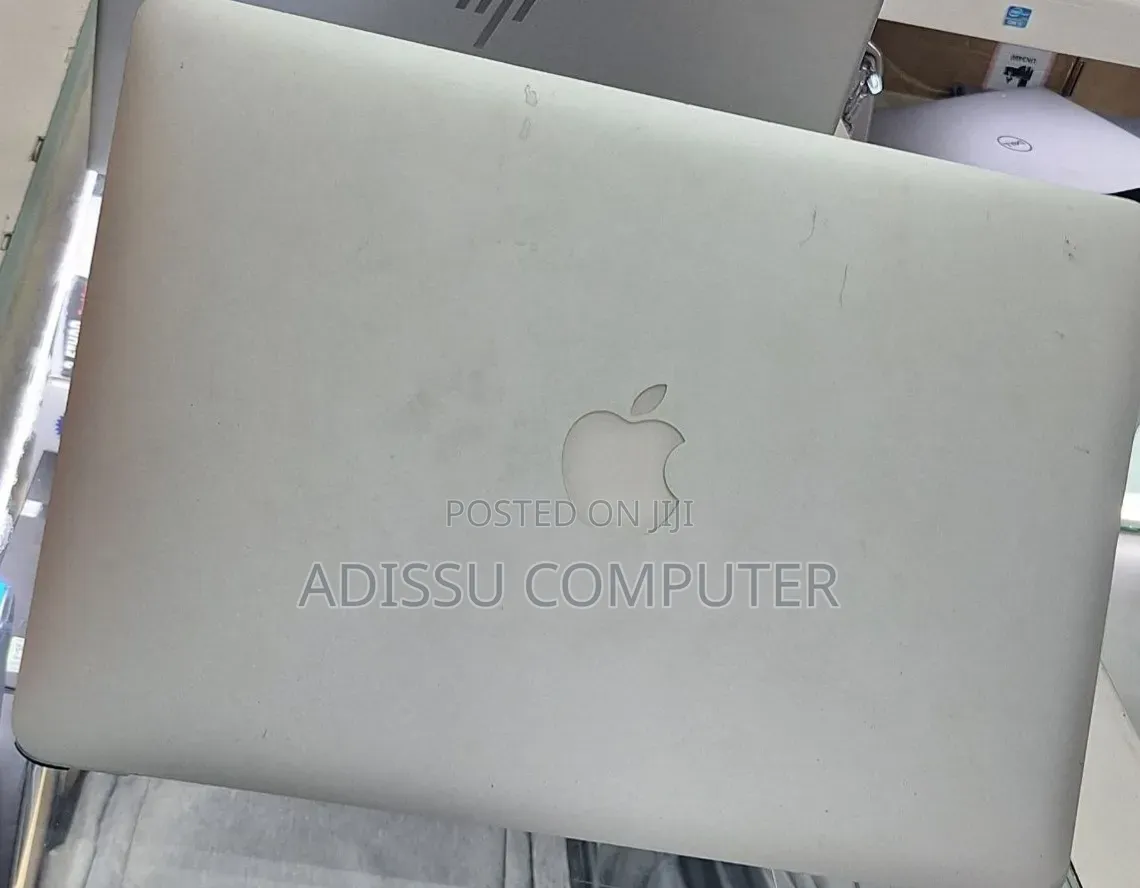 New Laptop Apple MacBook Air 2013 4GB Intel Core i5 SSD 128GB
