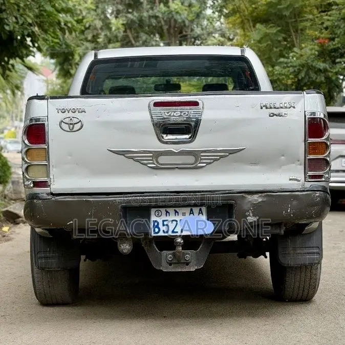 Toyota Hilux 2008 Gold