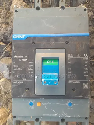 Chint NXM-1250s/3300t 1250a 3p ብሬከር አለኝ