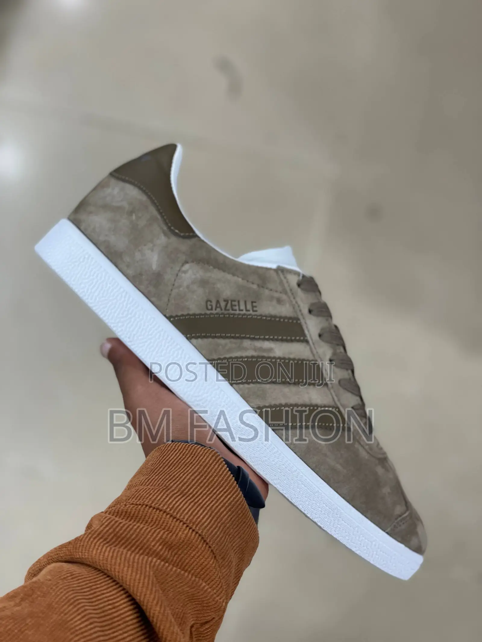 Adidas Gazelle Dark Khaki X White