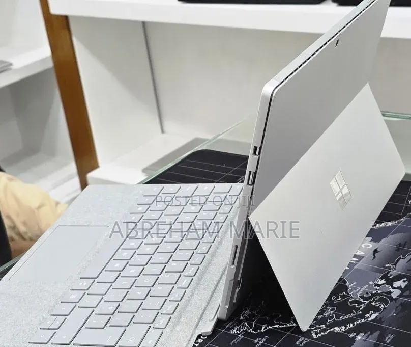 New Laptop Microsoft Surface Pro 6 8GB Intel Core i5 SSD 256GB