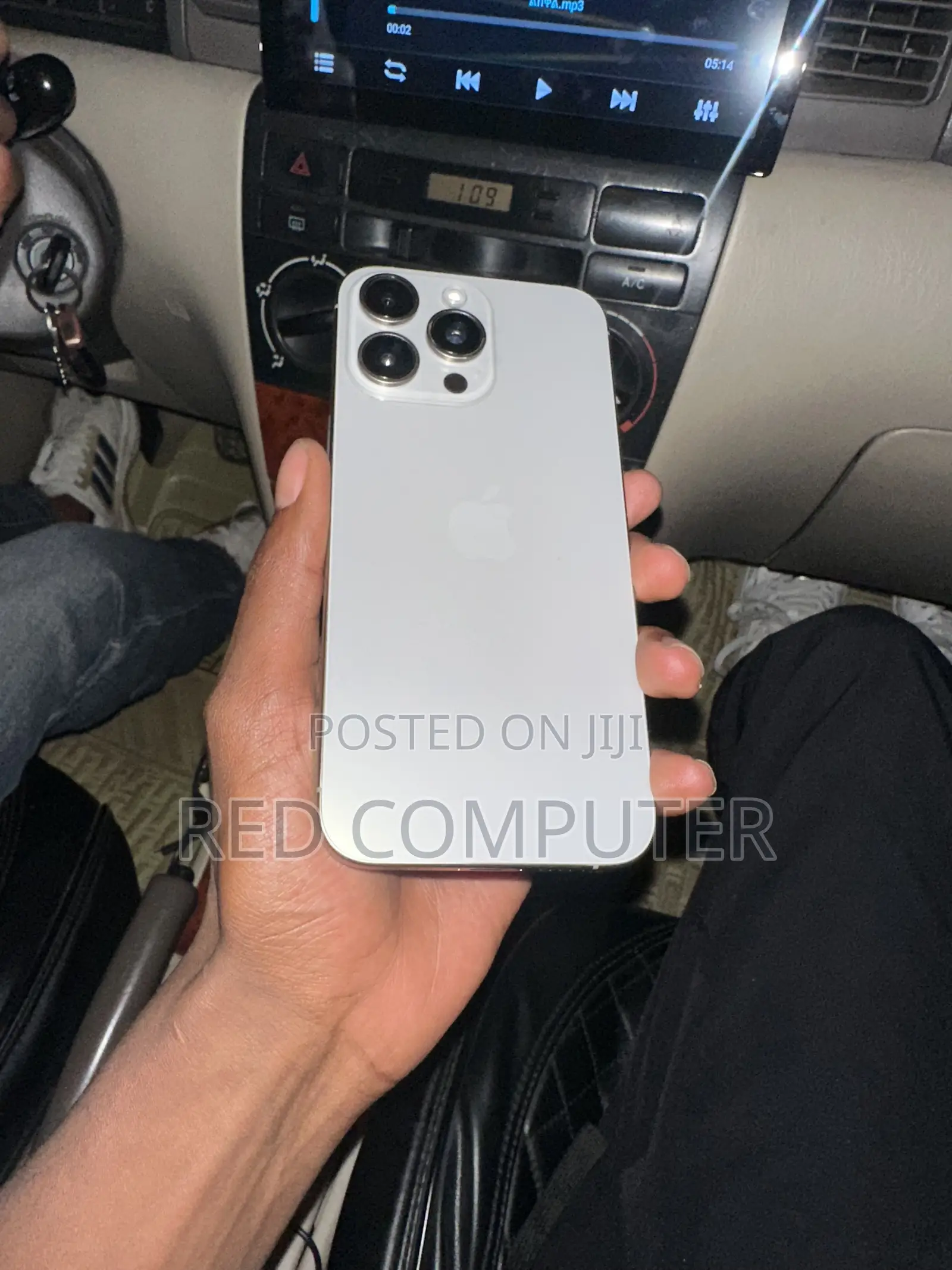 New Apple iPhone 15 Pro Max 256 GB White