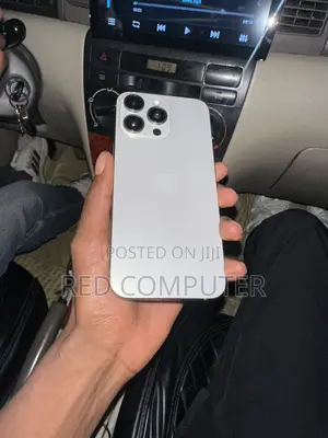 New Apple iPhone 15 Pro Max 256 GB White