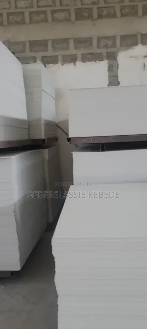 PVC Foam Board ፦ የፊኒሽንግ ዕቃ ሲሆን ለግድግዳ ፖርትሽን እና ውሃን የሚከላከል ነው።