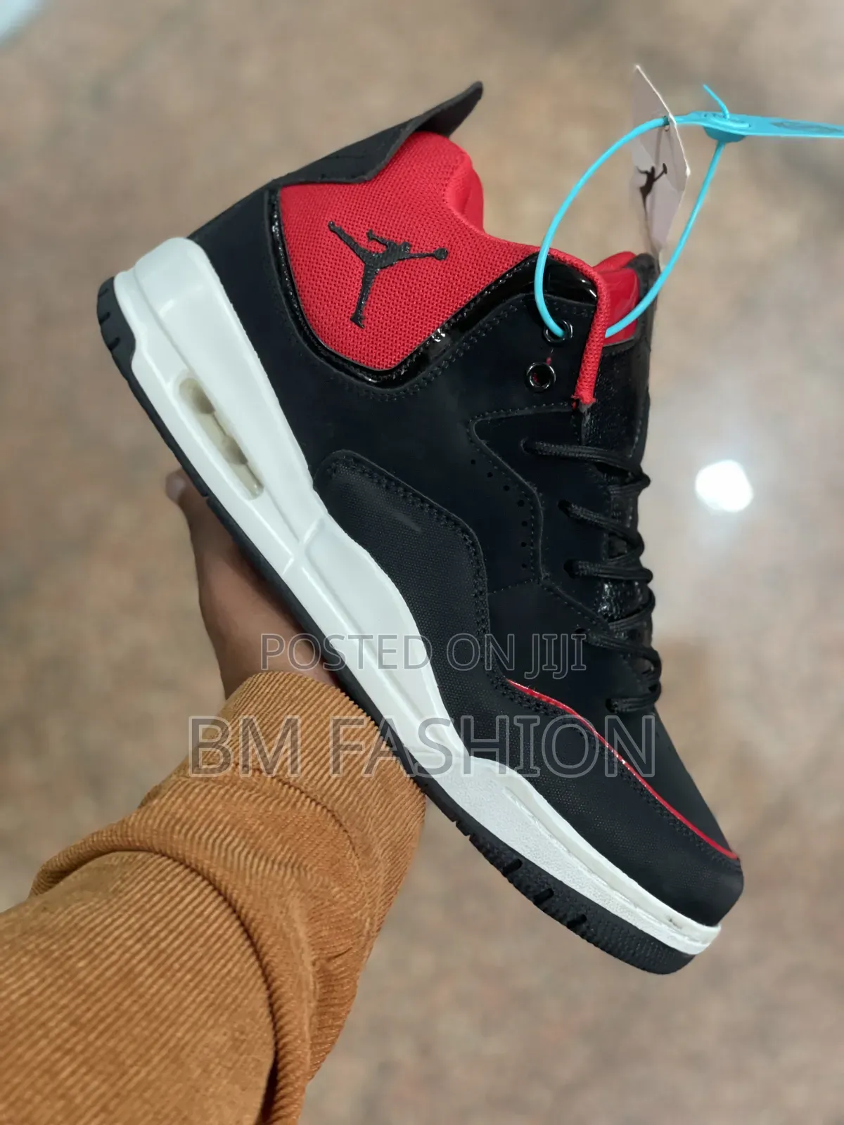 Air Jordan Mid: Matte Black