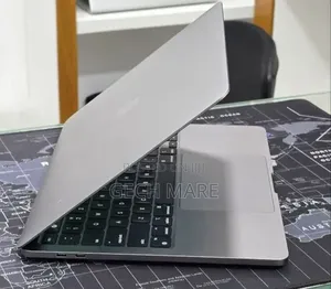 New Laptop Apple MacBook Pro 2021 M1 16GB Apple M1 Pro SSD 512GB