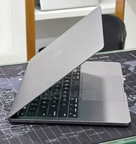 New Laptop Apple MacBook Pro 2021 M1 16GB Apple M1 Pro SSD 512GB