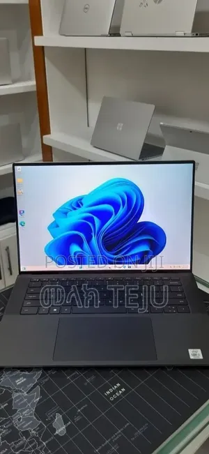 New Laptop Dell XPS 15 16GB Intel Core i7 SSD 512GB