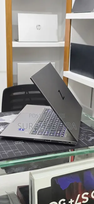 New Laptop HP ZBook 15 32GB Intel Core i9 SSD 512GB