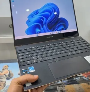 New Laptop Asus Zenbook 14 16GB Intel Core i7 SSD 512GB