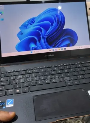 New Laptop Asus UX360CA 16GB Intel Core i7 SSD 512GB