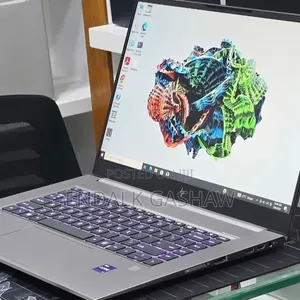 New Laptop HP ZBook 15 32GB Intel Core i9 SSD 512GB