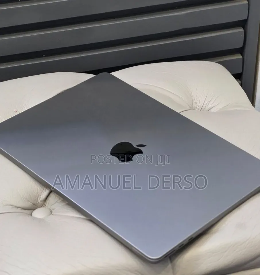 New Laptop Apple MacBook Air 2023 M2 8GB Apple M2 Ultra SSD 256GB