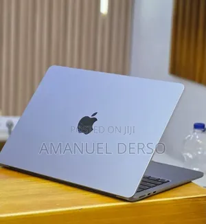 New Laptop Apple MacBook Air 2023 M2 8GB Apple M2 Ultra SSD 256GB