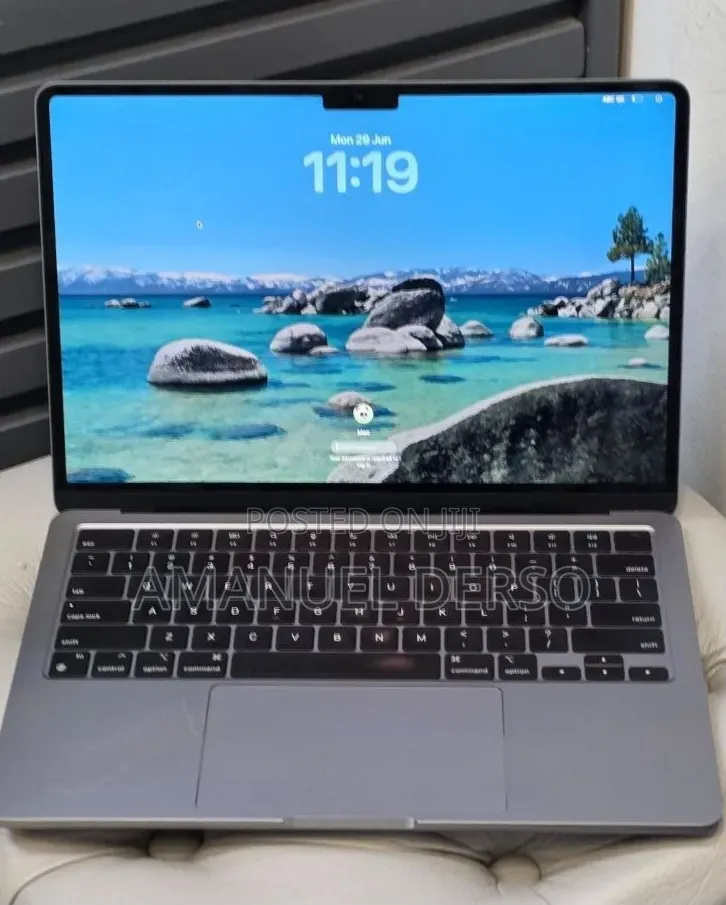 New Laptop Apple MacBook Air 2023 M2 8GB Apple M2 Ultra SSD 256GB