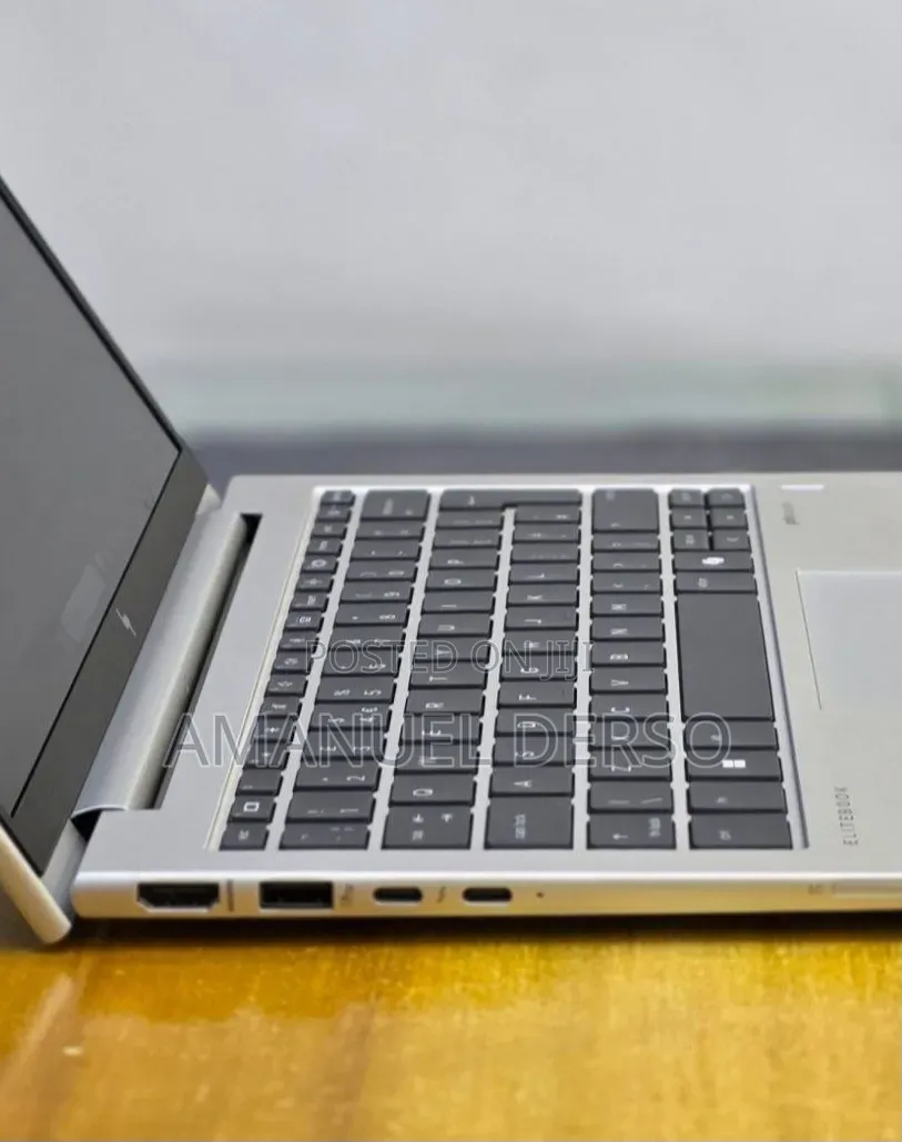 New Laptop HP EliteBook 830 16GB Intel Core Ultra 7 SSD 512GB