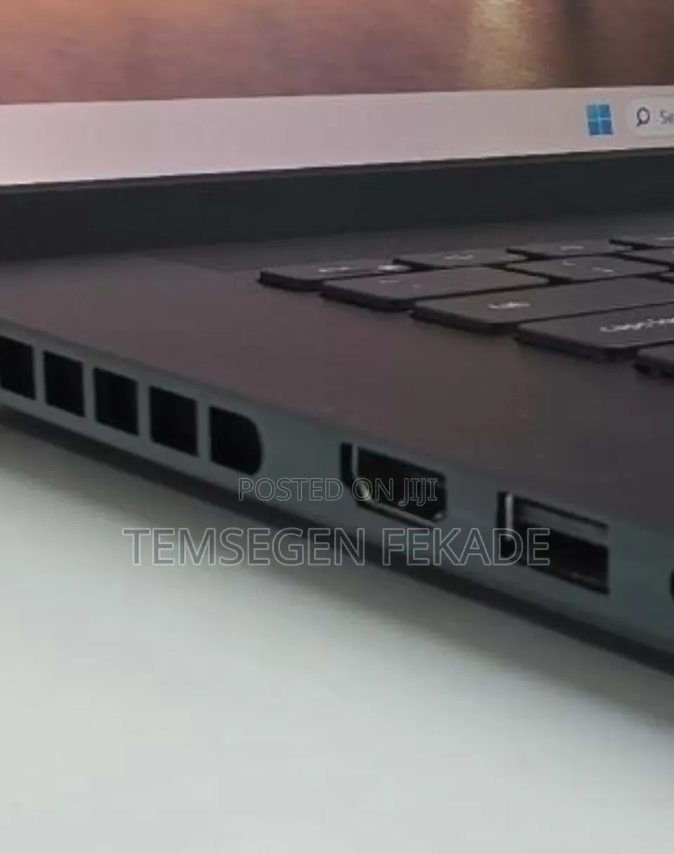 New Laptop Dell Inspiron 15 16GB Intel Core i7 SSD 512GB
