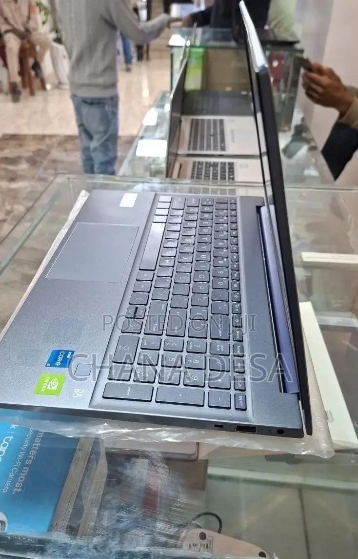 New Laptop HP Pavilion 15 16GB Intel Core i5 SSD 512GB
