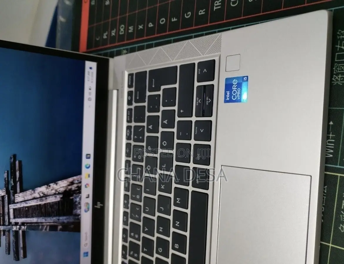 New Laptop HP EliteBook 830 G8 16GB Intel Core i5 SSD 512GB