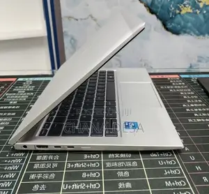 New Laptop HP EliteBook 830 G8 16GB Intel Core i5 SSD 512GB