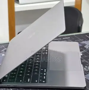 New Laptop Apple MacBook Pro 2022 M2 16GB Apple M2 SSD 512GB