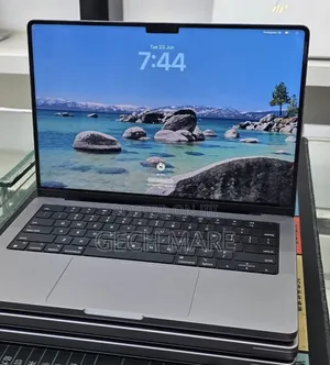 New Laptop Apple MacBook Pro 2021 M1 32GB Apple M1 Pro SSD 512GB