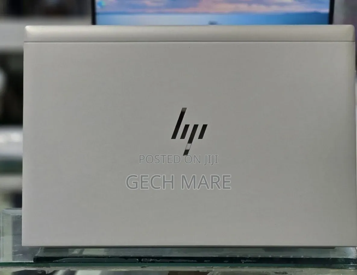 New Laptop HP EliteBook 830 G8 8GB Intel Core i5 SSD 256GB
