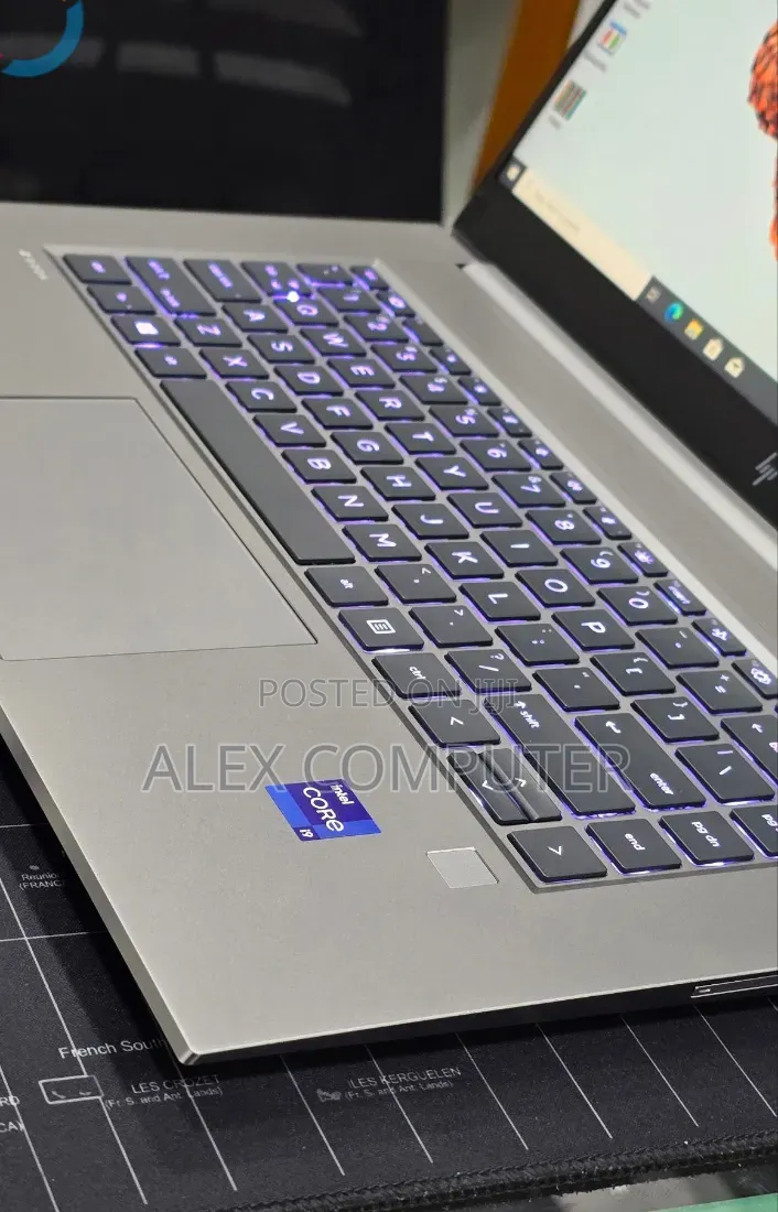 New Laptop HP 32GB Intel Core i9 SSD 512GB