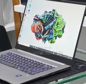 New Laptop HP ZBook 15 32GB Intel Core i9 SSD 512GB