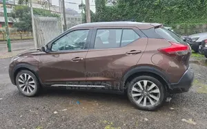 Nissan Kicks 2018 Brown
