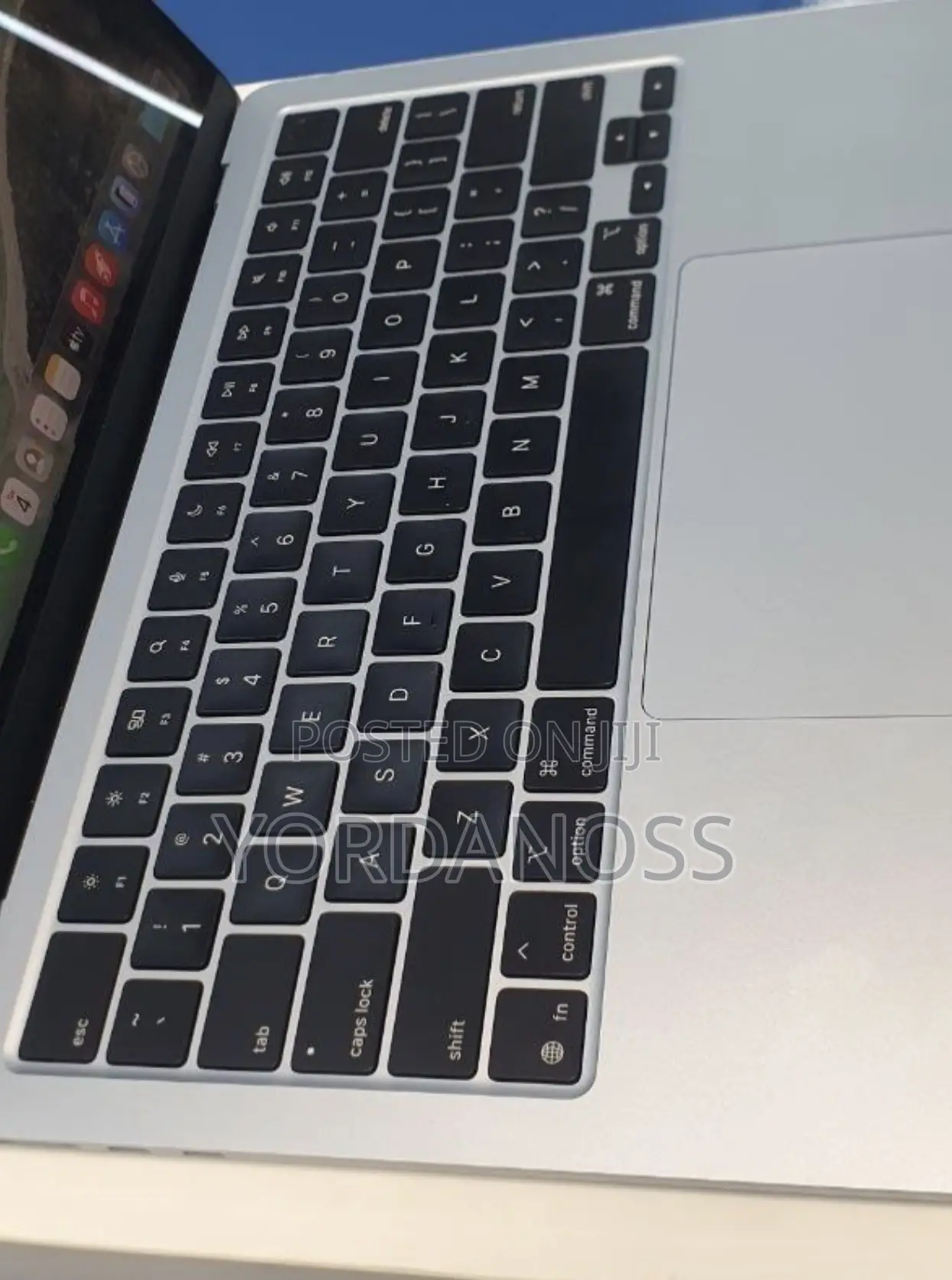 New Laptop Apple MacBook Air 2025 M4 16GB Apple M4 SSD 512GB