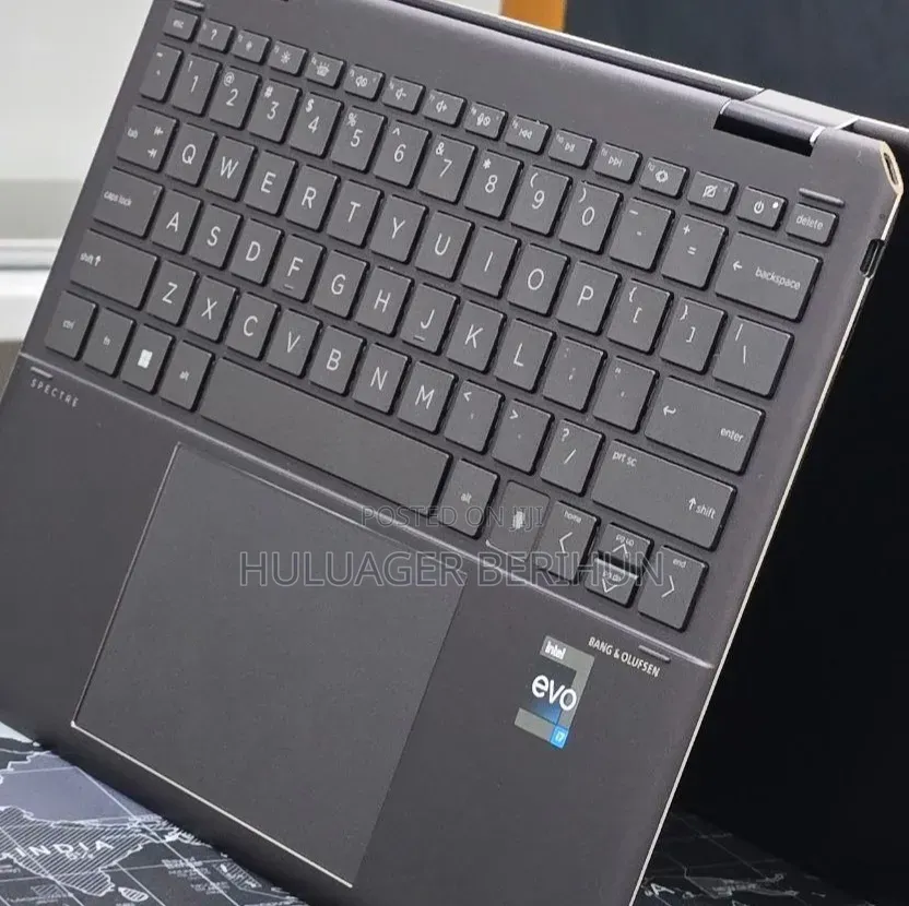 New Laptop HP Spectre 16GB Intel Core i7 SSD 512GB