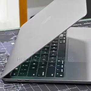 New Laptop Apple MacBook Pro 2022 M2 16GB Apple M2 SSD 512GB