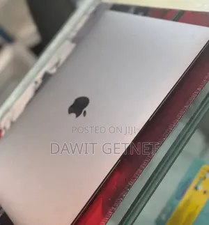 New Laptop Apple MacBook Air 2020 M1 8GB Apple M1 SSD 256GB