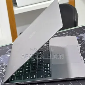 New Laptop Apple MacBook Pro 2022 M2 16GB Apple M2 SSD 512GB